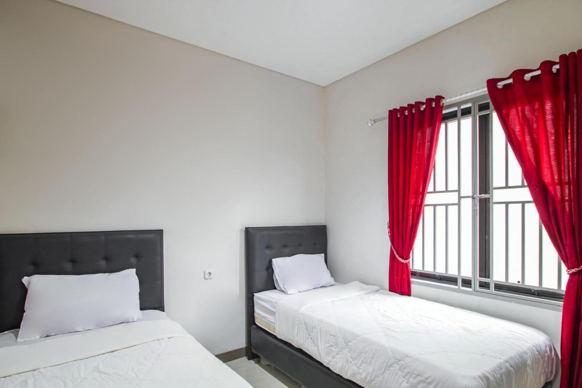 Capital O 93589 Hotel Wongso Syariah Pangkal Pinang Exterior photo
